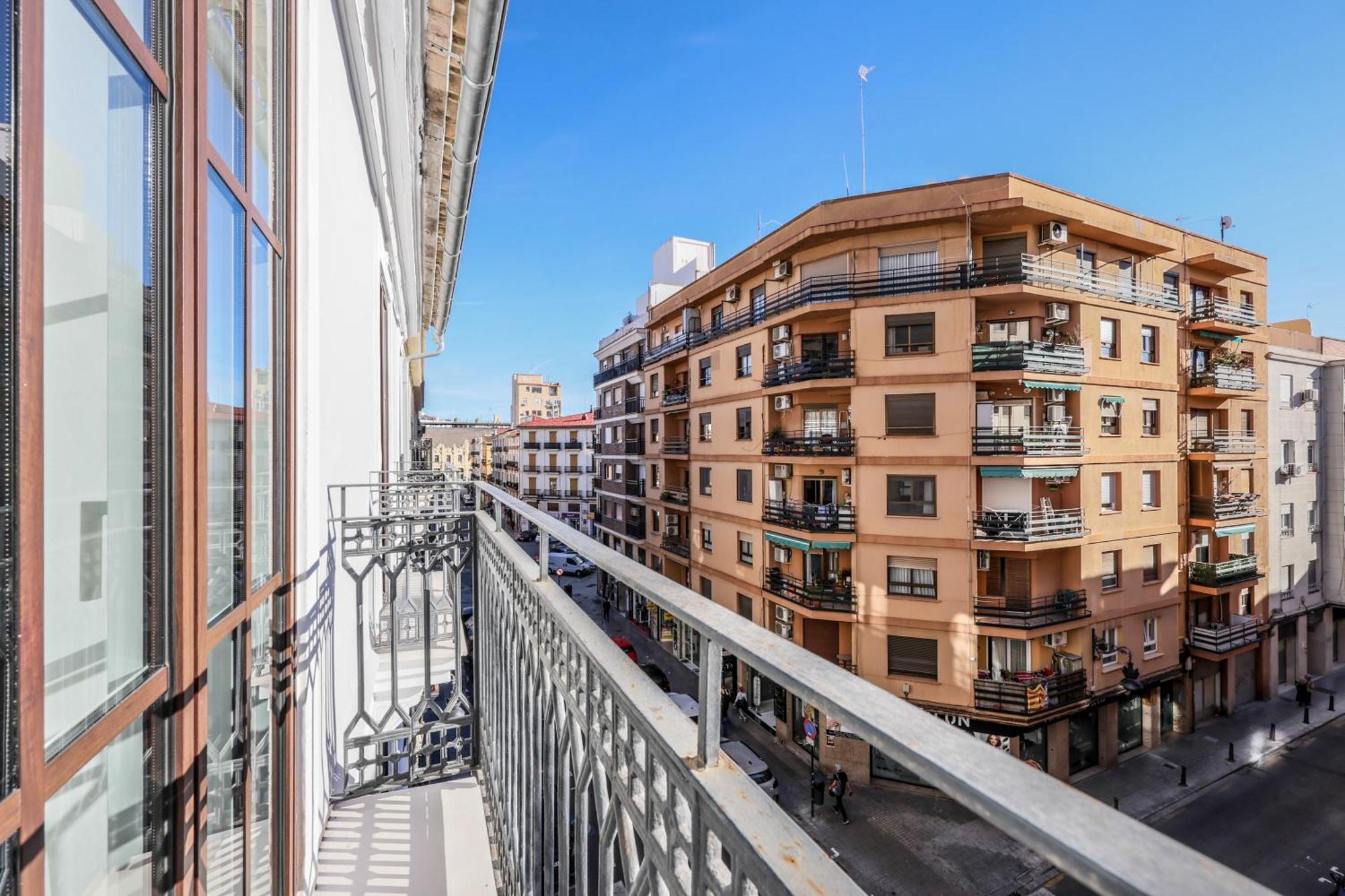 Amazinn Places Evi Apartments Valencia Exterior photo